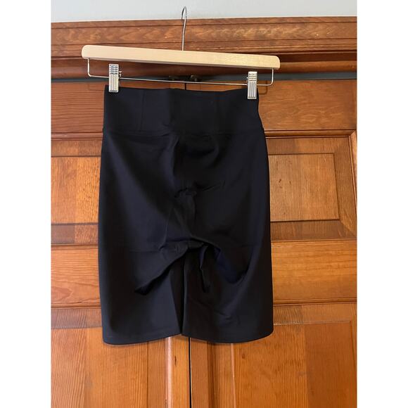NWT Madewell Women's MWL Form High-Rise 7" Biker Activewear Shorts Black Size XS - Picture 5 of 12